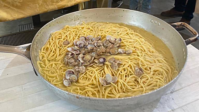 spadellata spaghetti vongole lupino